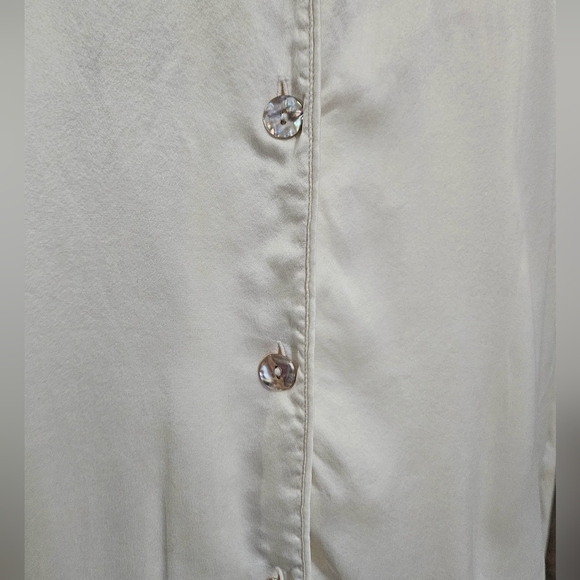 I.MAGNIN Cream vintage 100% silk button up long sleeve top. Size Large - Picture 4 of 11